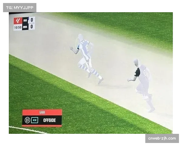 门线悬案！朗斯射门被扑后疑似整体过线，VAR核查后认定未进球